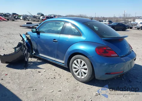 2018 Volkswagen Beetle 2.0T Coast/2.0T S из США, поврежденный, VIN 3VWFD7ATXJM711734